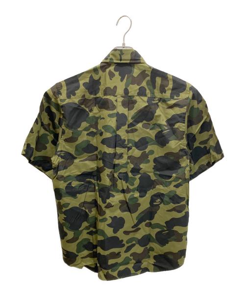 A BATHING APE（アベイシングエイプ）A BATHING APE (アベイシングエイプ) 1ST CAMO RELAXED S/S SHIRT グリーン サイズ:Mの古着・服飾アイテム