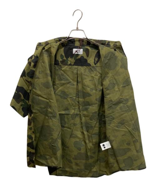 A BATHING APE（アベイシングエイプ）A BATHING APE (アベイシングエイプ) 1ST CAMO RELAXED S/S SHIRT グリーン サイズ:Mの古着・服飾アイテム