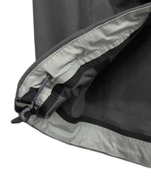 Teton Bros（ティートンブロス）Teton Bros (ティートンブロス) Tsurugi Lite Jacket グレー サイズ:Mの古着・服飾アイテム