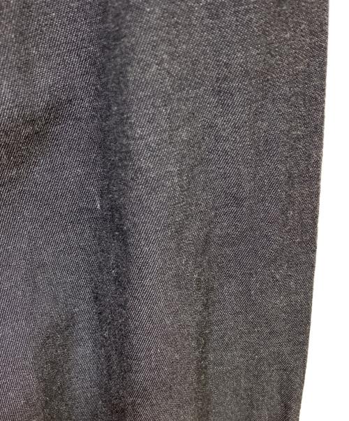 COMME des GARCONS HOMME PLUS（コムデギャルソンオムプリュス）COMME des GARCONS HOMME PLUS (コムデギャルソンオムプリュス) ステッチパンツ グレー サイズ:XSの古着・服飾アイテム