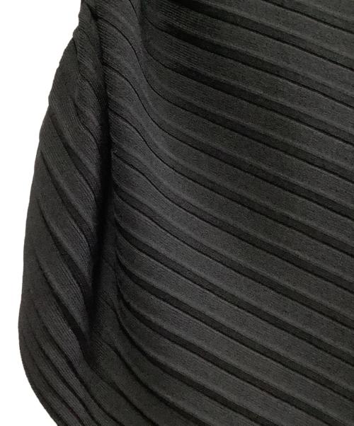 Philosophy Di Lorenzo Serafini（フィロソフィ ディ ロレンツォ セラフィニ）Philosophy Di Lorenzo Serafini (フィロソフィ ディ ロレンツォ セラフィニ) PHILOSOPHY di Lorenzo Serafini　アシンメトリー プリーツ トップ ブラック サイズ:USA 4の古着・服飾アイテム