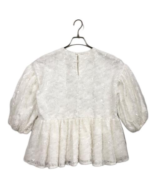 TSURU by MARIKO OIKAWA（ツルバイマリコオイカワ）TSURU by MARIKO OIKAWA (ツルバイマリコオイカワ) pas de chat/スパンコールトップス ホワイト サイズ:FREEの古着・服飾アイテム