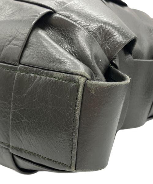 BOTTEGA VENETA（ボッテガベネタ）BOTTEGA VENETA (ボッテガベネタ) CASSETTEマキシイントレチャートショルダーバッグ オリーブの古着・服飾アイテム