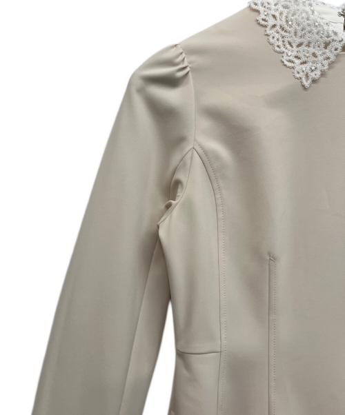 CELFORD（セルフォード）CELFORD (セルフォード) エンブロイダリーカラータイトワンピ ベージュ×ホワイト サイズ:38の古着・服飾アイテム