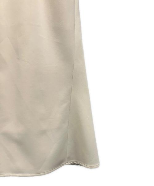 CELFORD（セルフォード）CELFORD (セルフォード) エンブロイダリーカラータイトワンピ ベージュ×ホワイト サイズ:38の古着・服飾アイテム