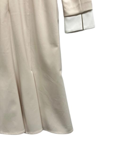 CELFORD（セルフォード）CELFORD (セルフォード) エンブロイダリーカラータイトワンピ ベージュ×ホワイト サイズ:38の古着・服飾アイテム