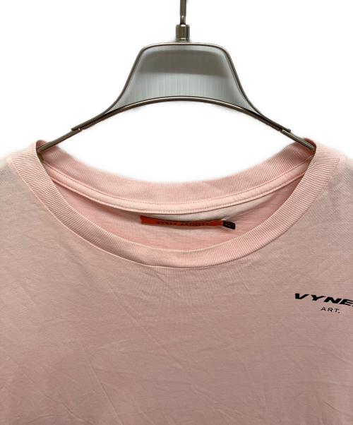 VYNER ARTICLES（ヴァイナー アーティクルズ）VYNER ARTICLES (ヴァイナー アーティクルズ) VYNER ARTICLES Tシャツ ピンク サイズ:Mの古着・服飾アイテム
