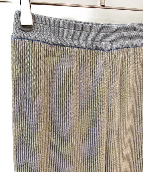 CFCL（シーエフシーエル）CFCL (シーエフシーエル) HYPHA LUCENT TIGHT FLARE PANTS ROBIN EGG BLUE-BISQU サイズ:3の古着・服飾アイテム