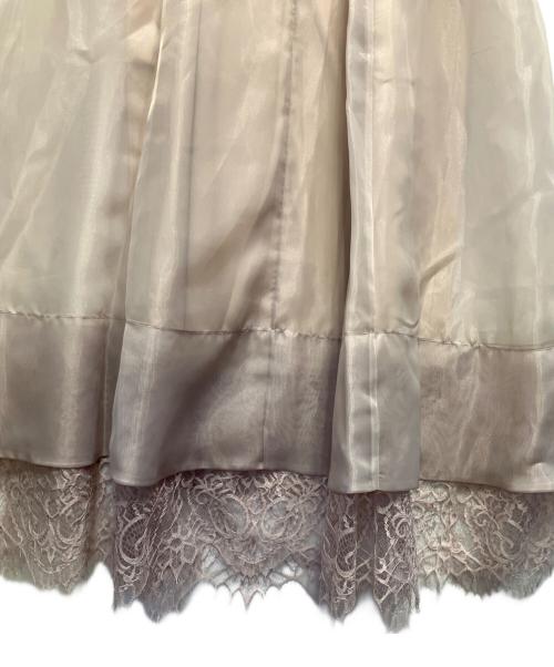 Snidel（スナイデル）Snidel (スナイデル) ボリュームフレアレースドッキングドレス ベージュ 未使用品の古着・服飾アイテム