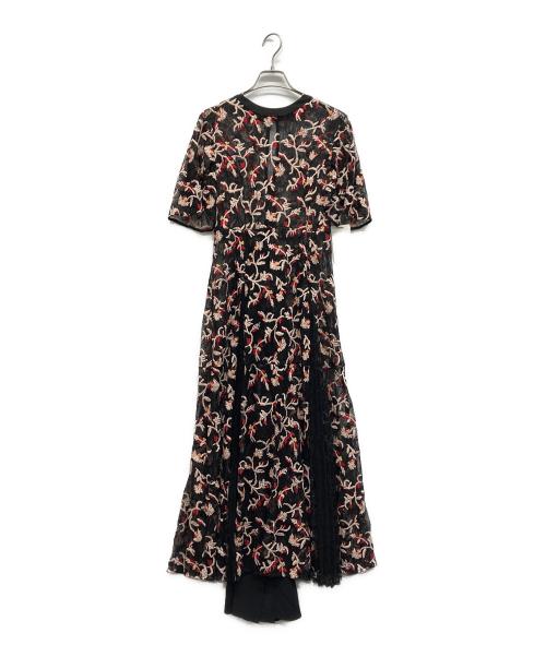 Snidel（スナイデル）Snidel (スナイデル) レースエンブロイダリプリーツードレス ブラック 未使用品の古着・服飾アイテム