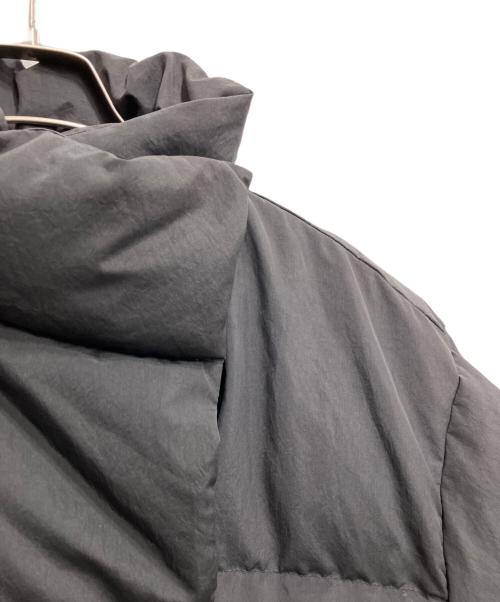 Whim Gazette（ウィムガゼット）Whim Gazette (ウィムガゼット) マフラー付きダウン ブラック サイズ:38の古着・服飾アイテム