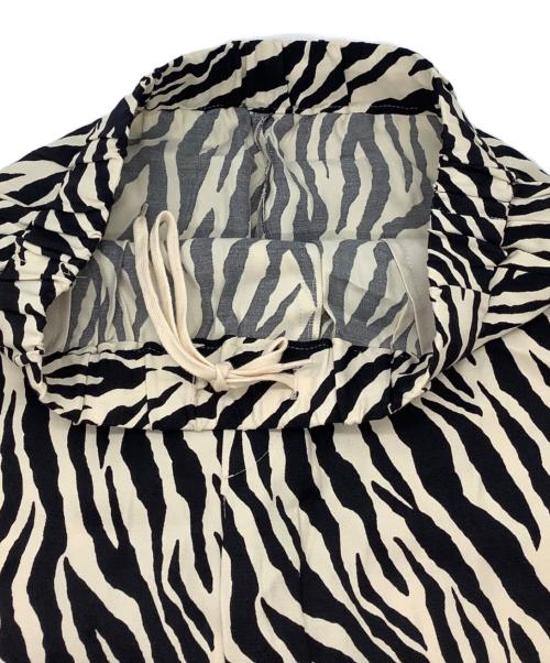 Spick and Span（スピックアンドスパン）Spick and Span (スピックアンドスパン) ゼブラプリントイージーパンツ ブラック×ホワイト サイズ:38の古着・服飾アイテム