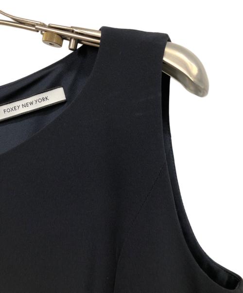 FOXEY NEWYORK（フォクシーニューヨーク）FOXEY NEWYORK (フォクシーニューヨーク) Slim Tuck Dress ミッドナイトブルー サイズ:38の古着・服飾アイテム