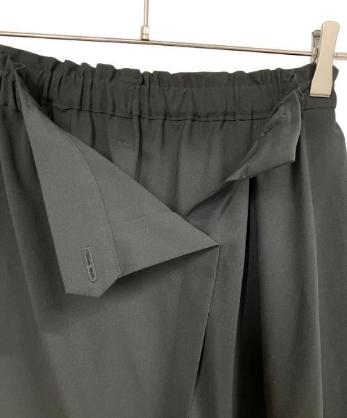 132 5. ISSEY MIYAKE（132 5. イッセイ ミヤケ）132 5. ISSEY MIYAKE (132 5. イッセイ ミヤケ) SEAMLESS BOTTOMS BASIC グレー サイズ:2の古着・服飾アイテム