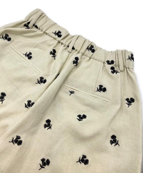 machatt（マチャット）MACHATT (マチャット) エンブロイダリーワイドパンツ ベージュ サイズ:36 未使用品の古着・服飾アイテム