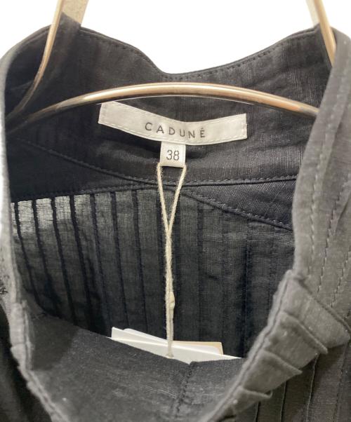 CADUNE（カデュネ）CADUNE (カデュネ) タックボリュームブラウス ブラック サイズ:38 未使用品の古着・服飾アイテム