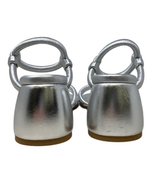 Gianvito Rossi（ジャンヴィト ロッシ）Gianvito Rossi (ジャンヴィト・ロッシ) ノットディテール レザーサンダル シルバー サイズ:36　1/2の古着・服飾アイテム