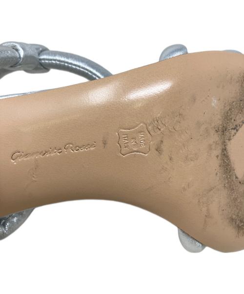 Gianvito Rossi（ジャンヴィト ロッシ）Gianvito Rossi (ジャンヴィト・ロッシ) ノットディテール レザーサンダル シルバー サイズ:36　1/2の古着・服飾アイテム