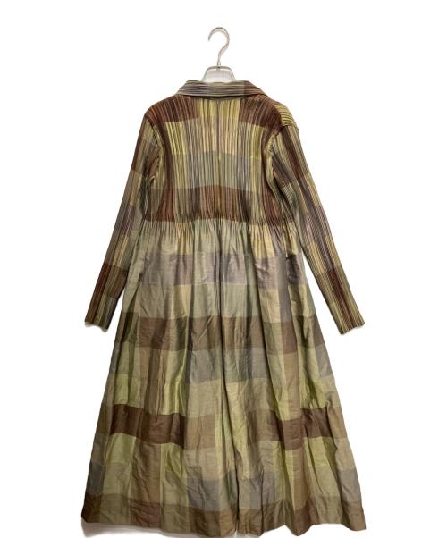 ISSEY MIYAKE（イッセイミヤケ）ISSEY MIYAKE (イッセイミヤケ) プリーツチェックワンピース オリーブ サイズ:3の古着・服飾アイテム