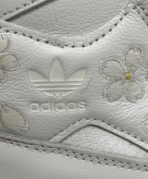 adidas（アディダス）adidas (アディダス) ハイカットスニーカー ホワイト サイズ:23.5の古着・服飾アイテム