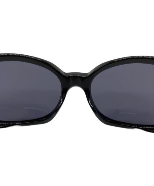 CHANEL（シャネル）CHANEL (シャネル) カメリアサングラス ブラック サイズ:56□16の古着・服飾アイテム