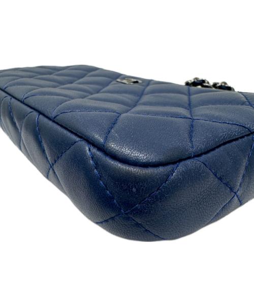 CHANEL（シャネル）CHANEL (シャネル) マトラッセ ココマーク チェーンウォレット A82527 ブルーの古着・服飾アイテム