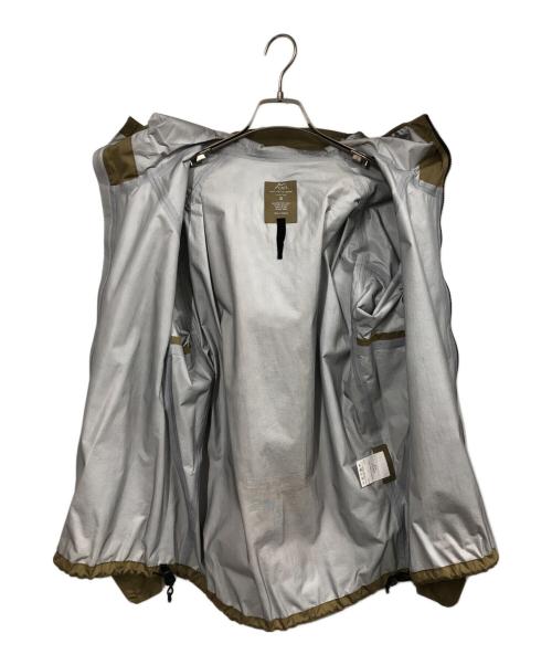 CAYL（ケイル）CAYL (ケイル) LIGHT TRAIL 3L JACKET サンドブラウン サイズ:Sの古着・服飾アイテム