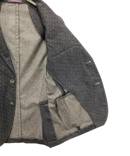 THE GIGI（ザ・ジジ）THE GIGI (ザ・ジジ) ピークドラペルヘリンボーンジャケット ブラック サイズ:42の古着・服飾アイテム