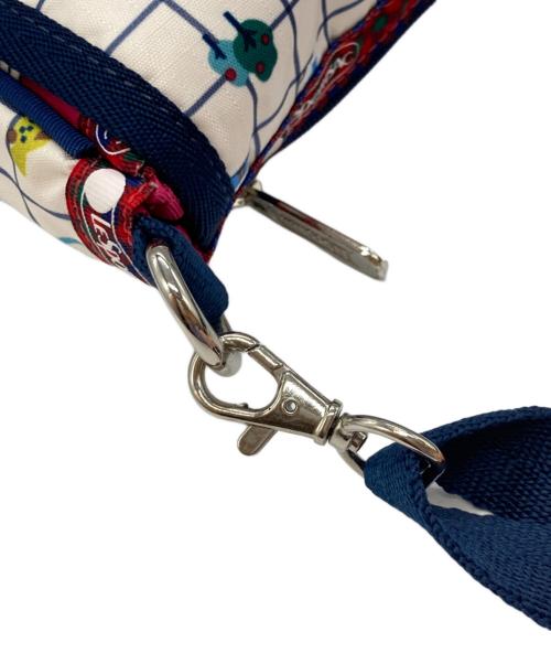 LeSportsac（レスポートサック）LeSportsac (レスポートサック) familiar (ファミリア) ショルダーバッグ アイボリーの古着・服飾アイテム