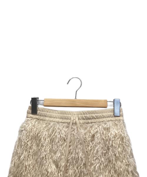 ATTISESSION（アティセッション）ATTISESSION (アティセッション) フェイクフェザー ミニスカート ベージュ サイズ:表記なしの古着・服飾アイテム