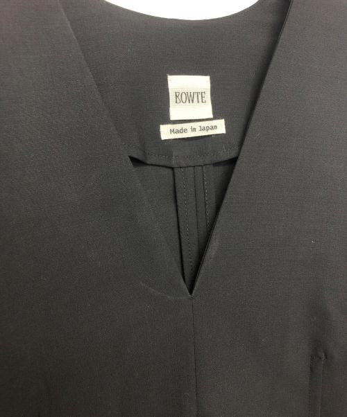 BOWTE（バウト）BOWTE (バウト) Vネック クロップド ブラウス ブラック サイズ:不明の古着・服飾アイテム