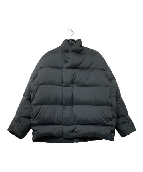 KAZUYUKI KUMAGAI ATTACHMENT（カズユキクマガイ アタッチメント）KAZUYUKI KUMAGAI ATTACHMENT (カズユキクマガイ アタッチメント) ストレッチダルビータフタ ラウンドカラーダウンブルゾン ブラック サイズ:Lの古着・服飾アイテム
