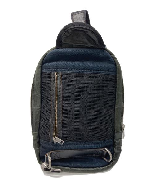 DIESEL（ディーゼル）DIESEL (ディーゼル) レザーボディーバッグ オリーブの古着・服飾アイテム