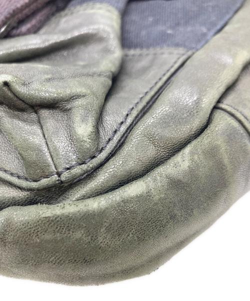 DIESEL（ディーゼル）DIESEL (ディーゼル) レザーボディーバッグ オリーブの古着・服飾アイテム