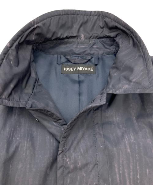 ISSEY MIYAKE（イッセイミヤケ）ISSEY MIYAKE (イッセイミヤケ) ステンカラーコート ネイビー サイズ:3の古着・服飾アイテム