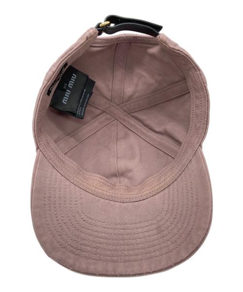 MIU MIU（ミュウミュウ）MIU MIU (ミュウミュウ) ドリル ベースボールキャップ ピンク サイズ:XSの古着・服飾アイテム