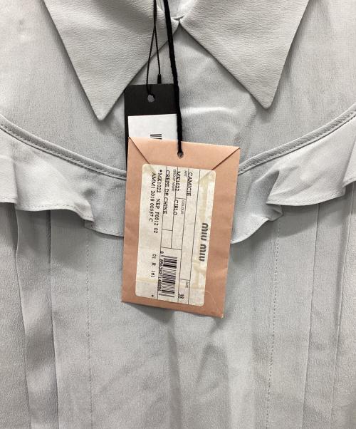MIU MIU（ミュウミュウ）MIU MIU (ミュウミュウ) シルクノースリーブブラウス グレー サイズ:38の古着・服飾アイテム