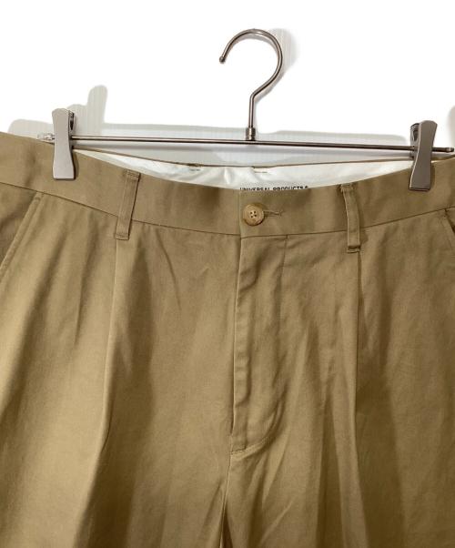 UNIVERSAL PRODUCTS.（ユニバーサルプロダクツ）UNIVERSAL PRODUCTS. (ユニバーサルプロダクツ) ONE TUCK CHINO TROUSERS カーキ サイズ:size3の古着・服飾アイテム