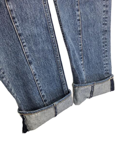 JOHN LAWRENCE SULLIVAN（ジョン ローレンス サリバン）JOHN LAWRENCE SULLIVAN (ジョン ローレンス サリバン) WASHED DENIM HOLLOWED OUT PANTS インディゴ サイズ:Mの古着・服飾アイテム