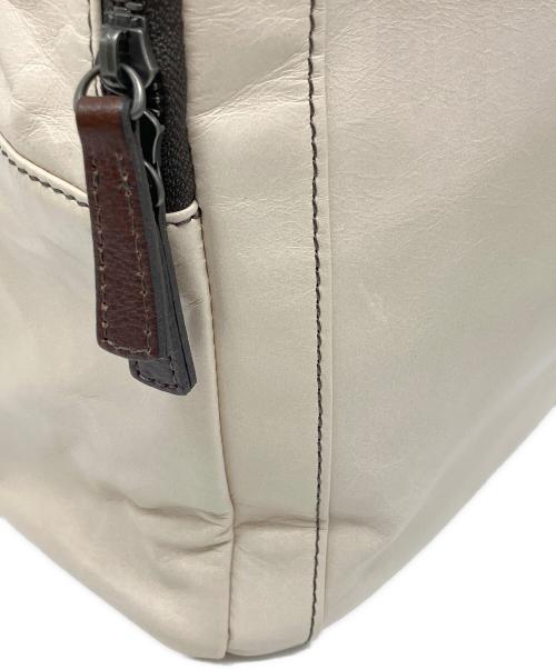 FUJITAKA（フジタカ）fujitaka (フジタカ) レザーリュック ベージュの古着・服飾アイテム