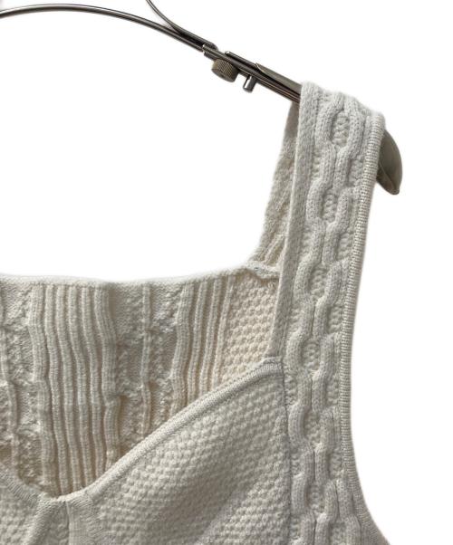 J1U by LA BELLE ETUDE（ジユウバイラベルエチュード）J1U by LA BELLE ETUDE (ジユウバイラベルエチュード) ニッティングパターンボリュームフリルニットビスチェ ベージュ サイズ:FREEの古着・服飾アイテム