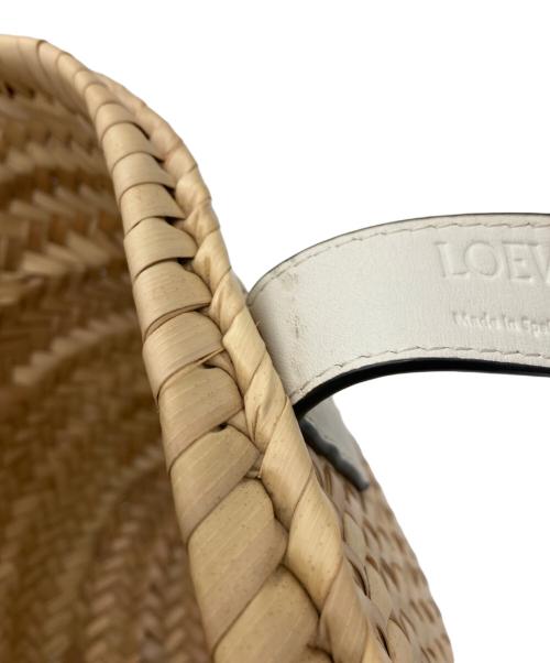 LOEWE（ロエベ）LOEWE (ロエベ) バスケットバッグ スモール ホワイトの古着・服飾アイテム