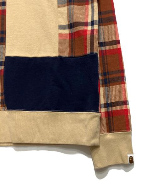 A BATHING APE（ア ベイシング エイプ）A BATHING APE (アベイシングエイプ) BAPE CHECK APE HEAD CREWNECK ベージュ サイズ:mの古着・服飾アイテム