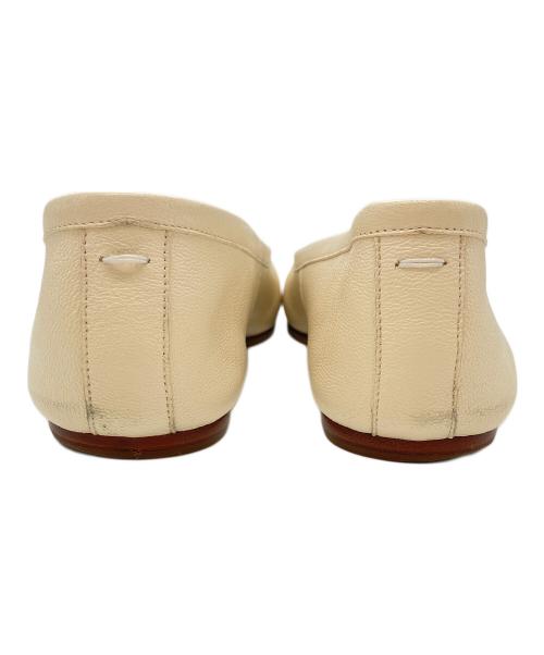 Maison Margiela（メゾンマルジェラ）Maison Margiela (メゾンマルジェラ) Tabi バレリーナフラット アイボリー サイズ:36の古着・服飾アイテム