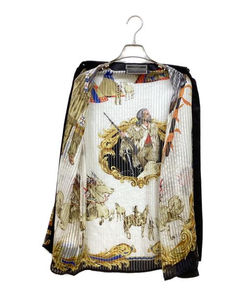 VERSACE（ヴェルサーチェ）VERSACE (ヴェルサーチェ) インディアン総柄シルクブラウス ホワイト×ブラック サイズ:38の古着・服飾アイテム