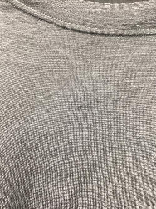 YINDIGO A M（インディゴエイエム）YINDIGO A M (インディゴエイエム) インサイドアウトシルクTシャツ グレー サイズ:46の古着・服飾アイテム