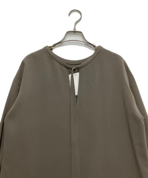 Whim Gazette（ウィムガゼット）Whim Gazette (ウィムガゼット) 袖ボリュームワンピース カーキ サイズ:F 未使用品の古着・服飾アイテム