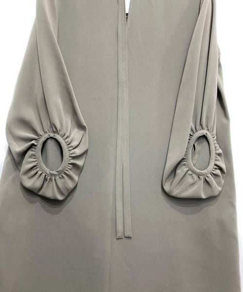 Whim Gazette（ウィムガゼット）Whim Gazette (ウィムガゼット) 袖ボリュームワンピース カーキ サイズ:F 未使用品の古着・服飾アイテム