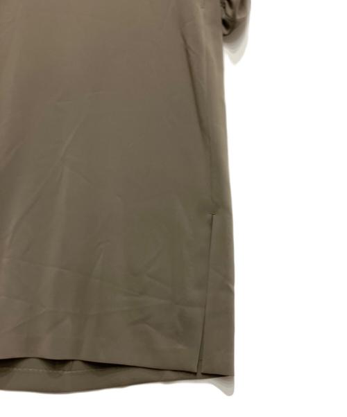 Whim Gazette（ウィムガゼット）Whim Gazette (ウィムガゼット) 袖ボリュームワンピース カーキ サイズ:F 未使用品の古着・服飾アイテム