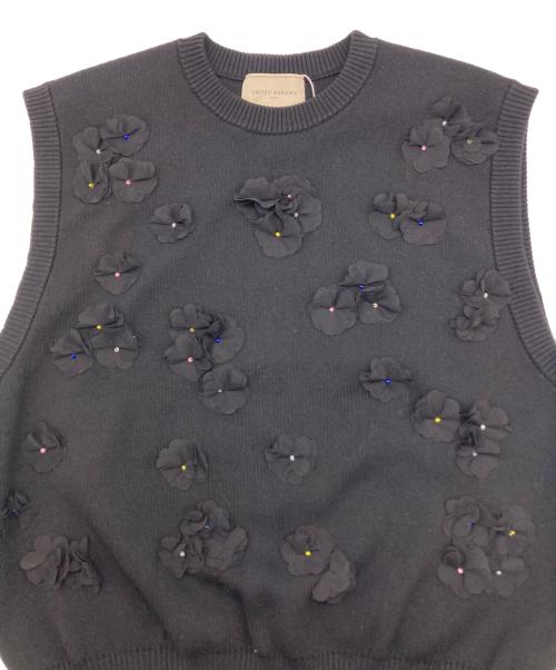UNITED ARROWS（ユナイテッドアローズ）UNITED ARROWS (ユナイテッドアローズ) 3D フラワーモチーフ ノースリーブ ニットベスト ブラック サイズ:FREE 未使用品の古着・服飾アイテム